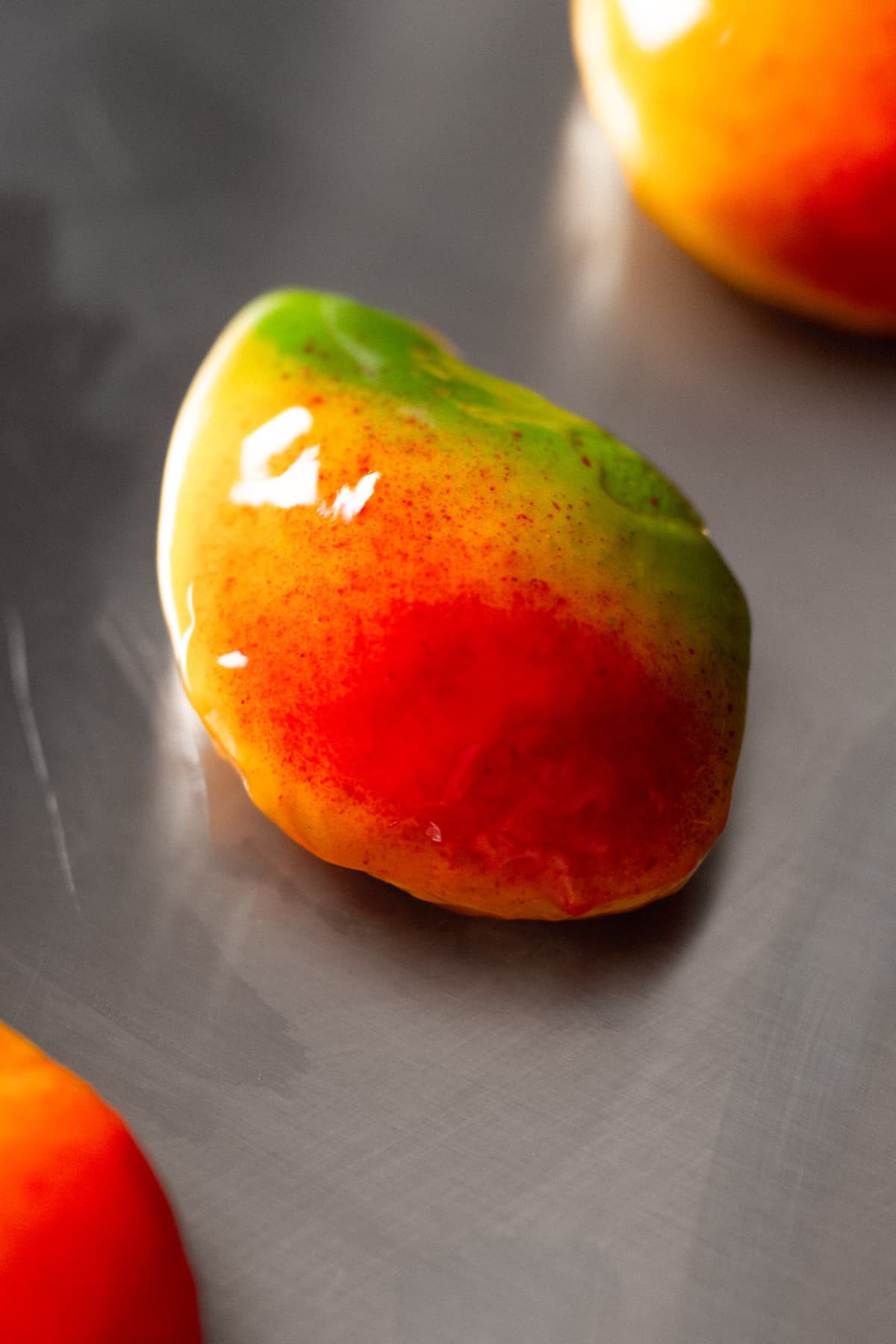 Mango - biskvit od kokosa, mango, mousse od manga, prhko tijesto i crumble kokos